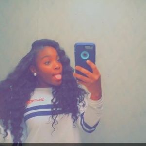 Meet your Posher, Desirea